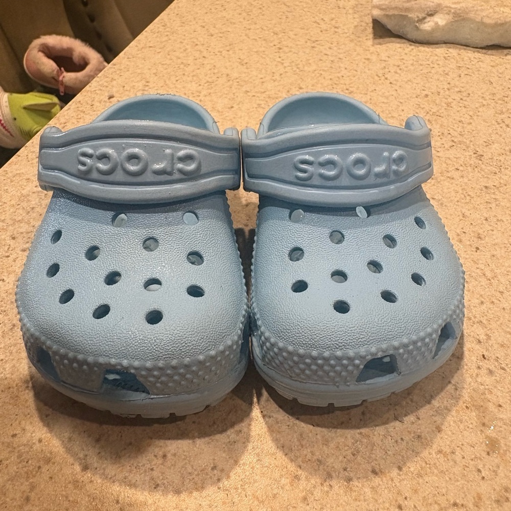 Toddler crocs 2 pairs
